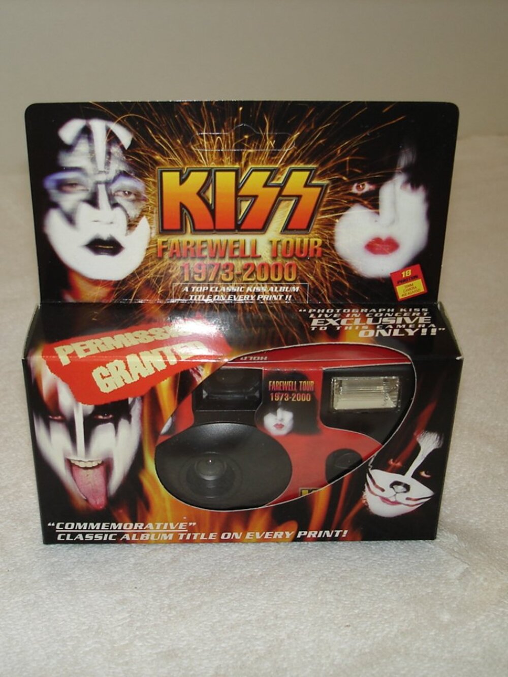 Officially Licensed KISS "Farewell Tour 1973-2000" Commemorative Disposal Camera